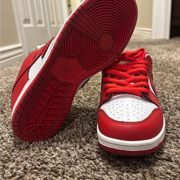 Kings Play Dunks - Picture 3 of 4